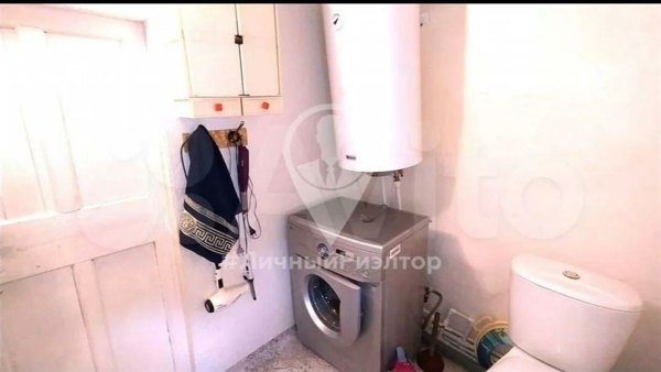 Дом 40м², участок 1 631 сот.