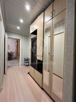 2-к квартира, 3/10 эт., 48м²