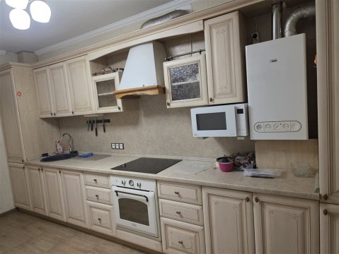 2-к квартира, 3/10 эт., 79м²